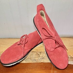 UGG Men's Maksim Chukka boots Red Suede